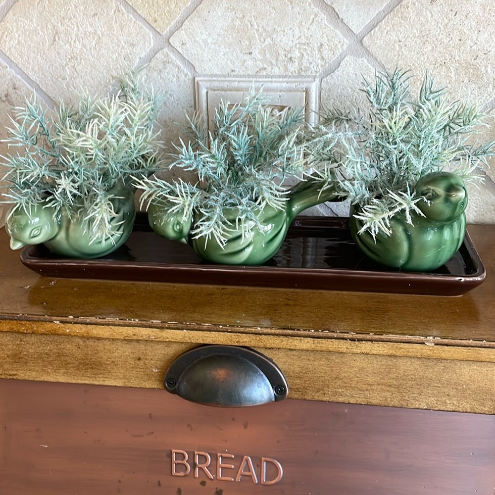 Ceramic Decorative Bird Planter Trio and Tray
